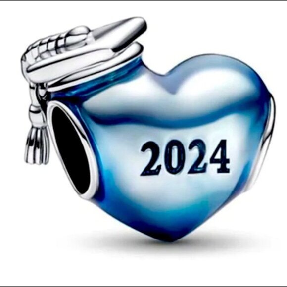 NWOT Graduation 2024 Blue Silver Heart Pandora - Picture 1 of 5